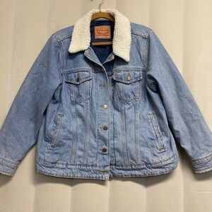 Levi’s Women’s Sherpa Trucker Jacket Size 1X Denim Jean Classic Y2K Style